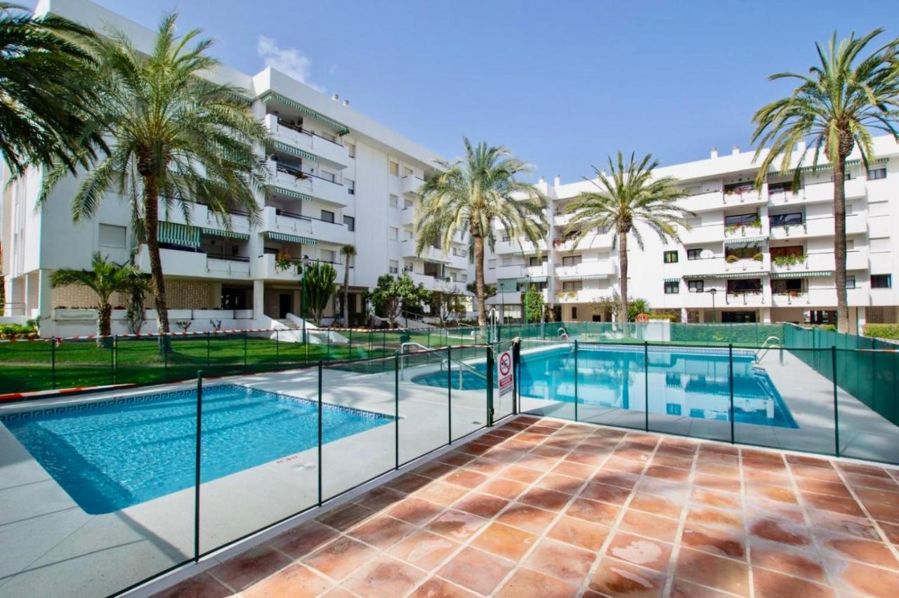 La Carihuela Lux Apartment Торремолинос Экстерьер фото