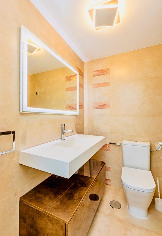 La Carihuela Lux Apartment Торремолинос Экстерьер фото