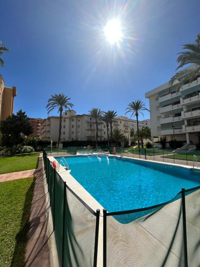 La Carihuela Lux Apartment Торремолинос Экстерьер фото