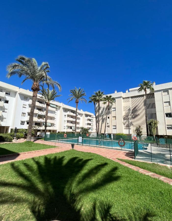 La Carihuela Lux Apartment Торремолинос Экстерьер фото
